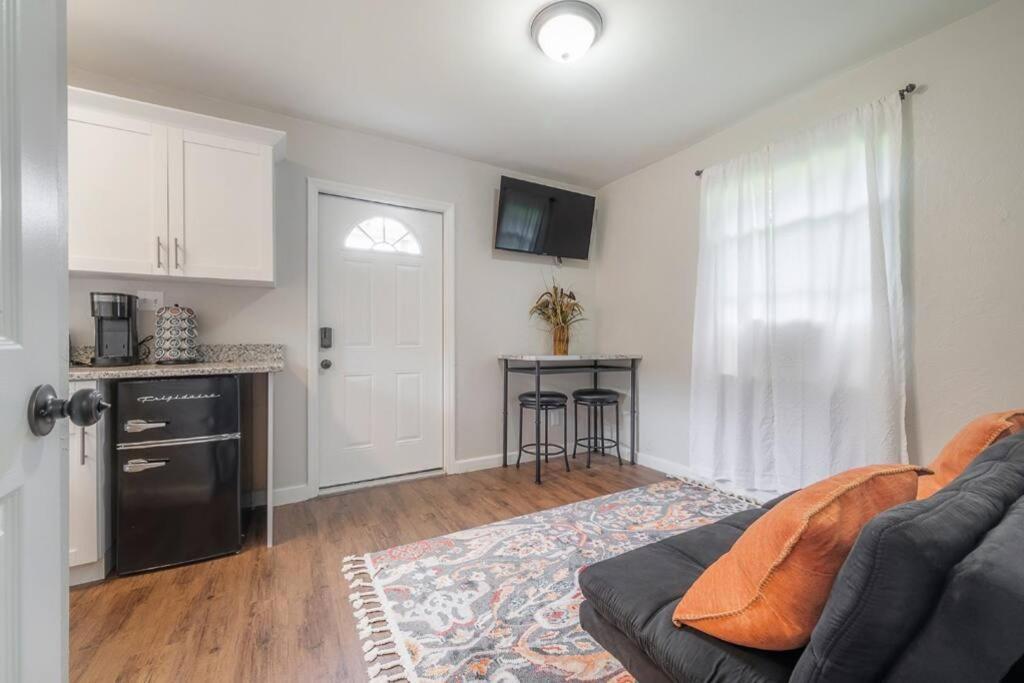 Apartment Boho Suite! Near Downtown And Foodie Hotspots